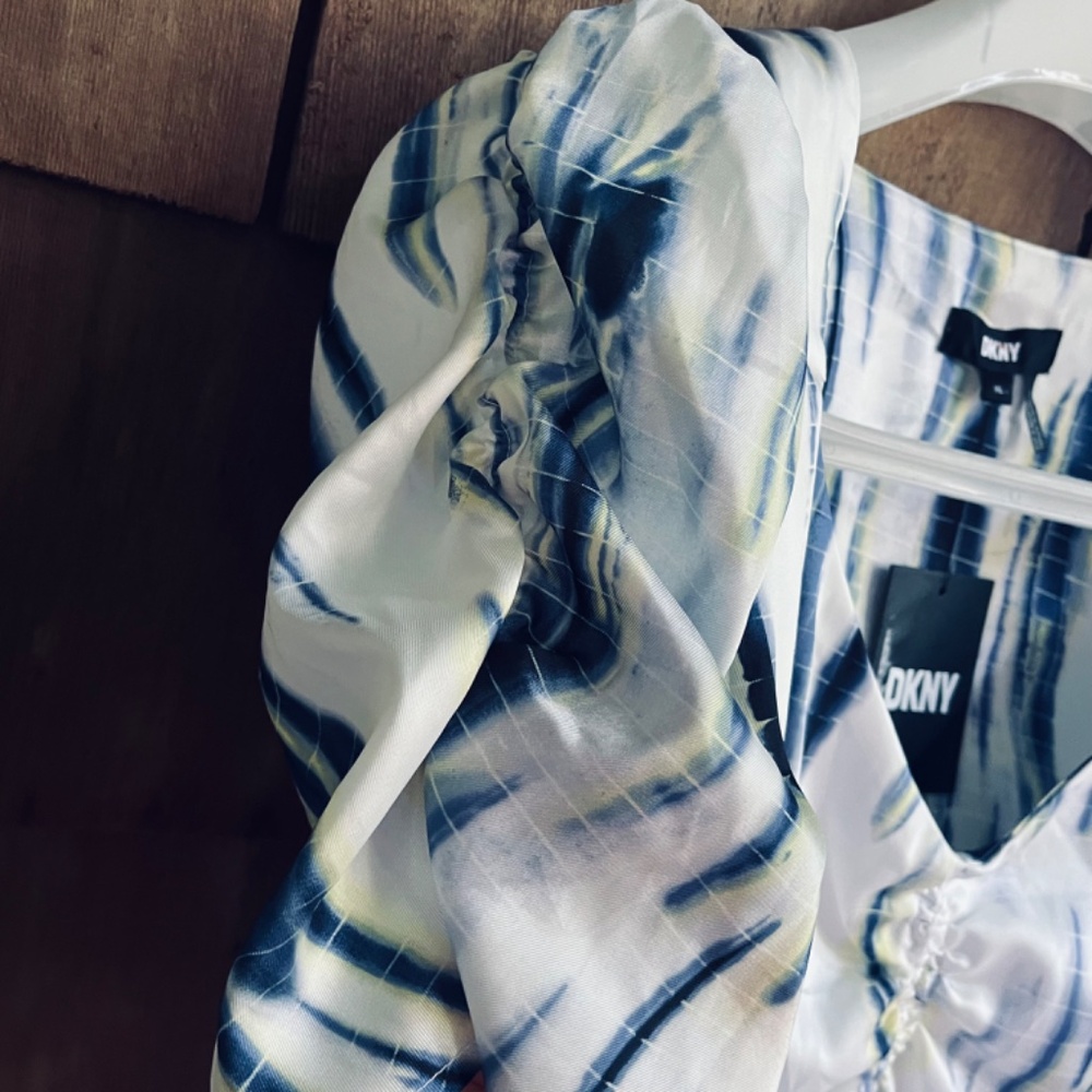 DKNY Women's Short Puff Sleeve Ruched Tie Dye Blouse Top Size XL - Picture 10 of 15